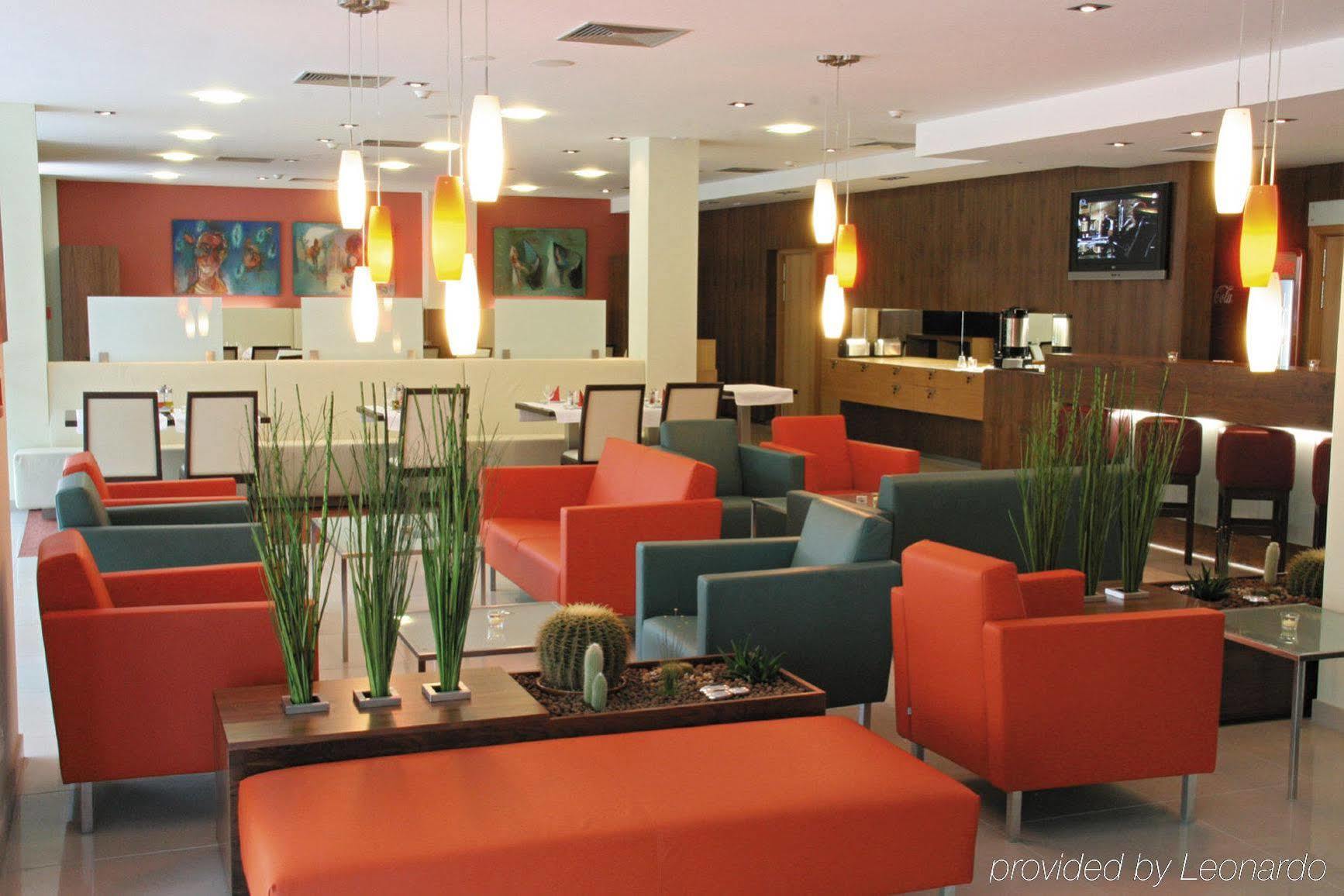 Impiq Hotel Trnava Exterior photo